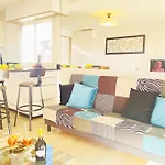 Beau 3 Pieces Vue A St Raphael - Piscine Appartement