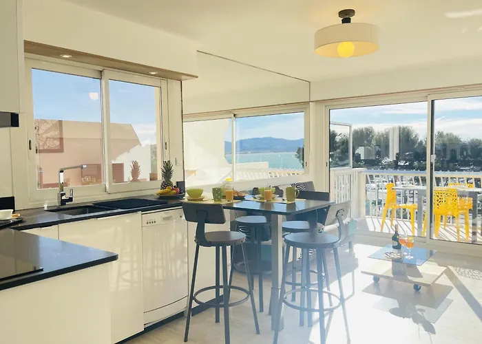 Beau 3 Pieces Vue A St Raphael - Piscine Apartmán *